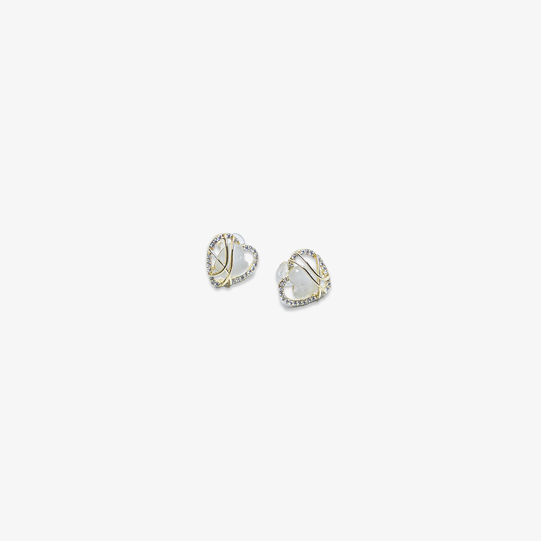 heart-shaped-stud-earrings-with-pave-outline-gold-2